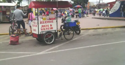 PUNTO AMBULANTE DE HIDRATACION JUGO DE NARANJA  SALPICON PUNTO AMBULANTE DE HIDRATACION JUGO DE NARANJA  SALPICON